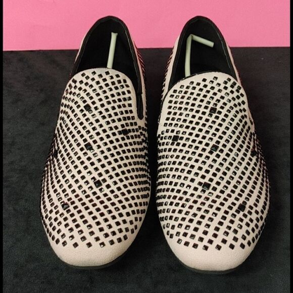 MEN'S AMALI VELVET EMBELLISHED LOAFER DRESS SHOE - Picture 2 of 7